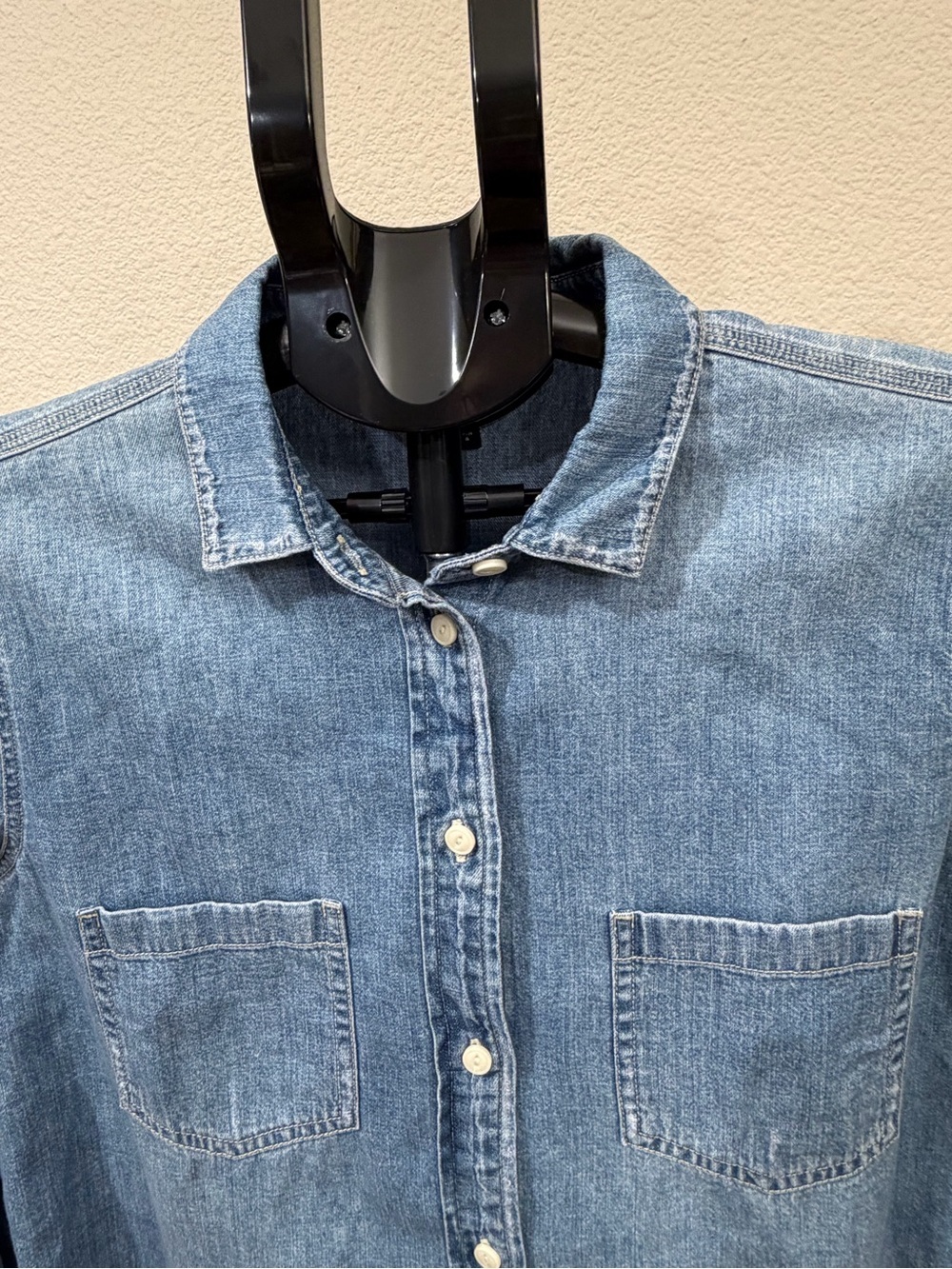J.Crew 100% Cotton Chambray Button Down Shirt | Coastal Grandma Western Chic 10 - Picture 5 of 11